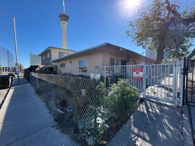 Main picture of 239 W Philadelphia Ave