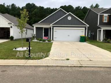 Main picture of 135 River Birch Ln