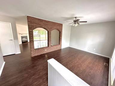Main picture of 130 Timberwood Ln