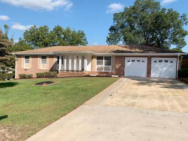 Main picture of 10 Freestone St