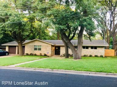 Main picture of 11405 Oakwood Dr