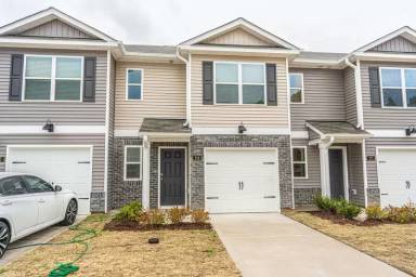 Main picture of 219 Maddox Dr