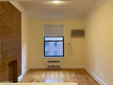 Main picture of 173 E 83rd St