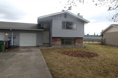 Main picture of 6806 N Hamilton St