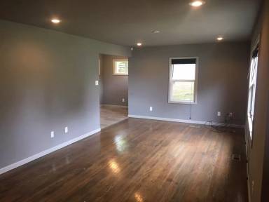 Main picture of 315 Richmond Ave