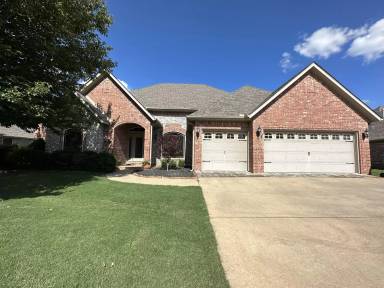 Main picture of 11320 Club House Pkwy