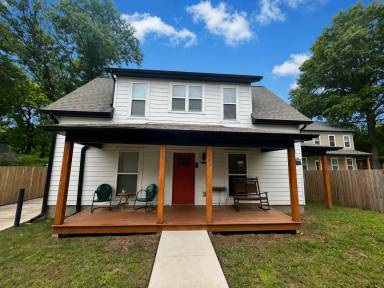 Main picture of 1453 S Washington Ave