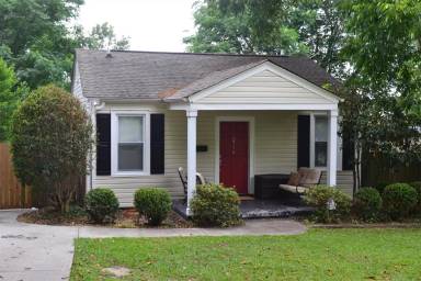Main picture of 2716 Kingswood Dr