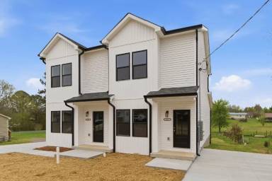 Main picture of 267 W Spring St