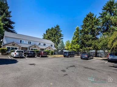 Main picture of 3493 Hawthorne Ave NE