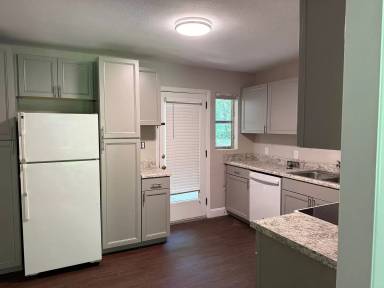 Main picture of 1916 Nannette St
