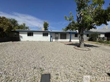Main picture of 1424 Thomas Dr