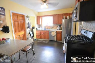Main picture of 182 Cedar St
