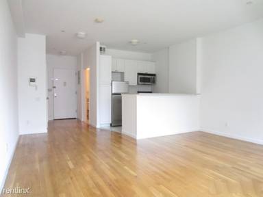 Main picture of 166 W 22nd St