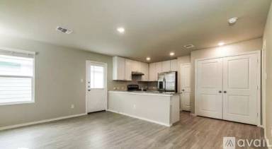 Main picture of 10406 Seguin Chase