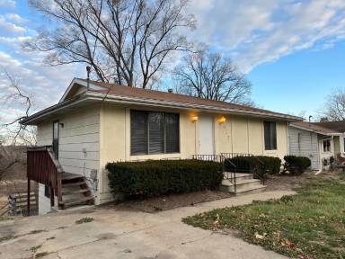 Main picture of 1017 Winegardner Rd
