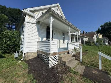 Main picture of 253 Corwin Ave