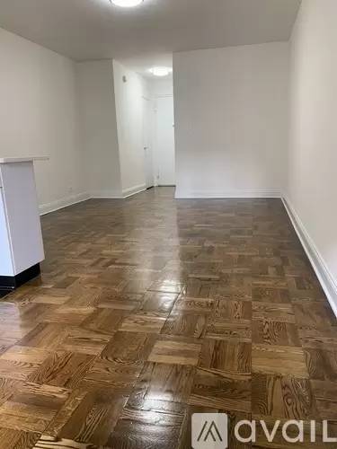 Main picture of 165 E 35th St Apartments