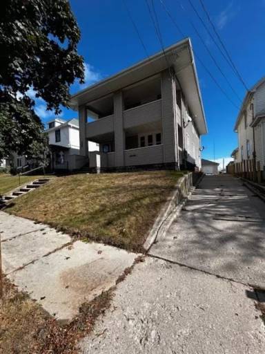 Main picture of 417 N 5th St