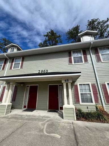 Main picture of 2960 SW 35th Pl