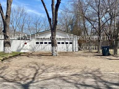 Main picture of 2609 W 4th Ave