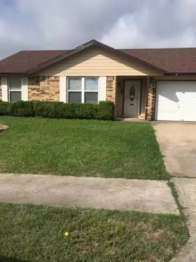 Main picture of 106 E Blancas Dr