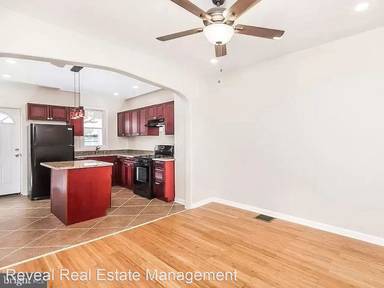 Main picture of 413 S Smallwood St