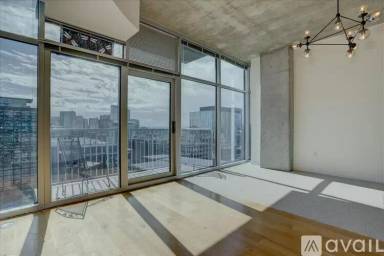 Main picture of Glass House