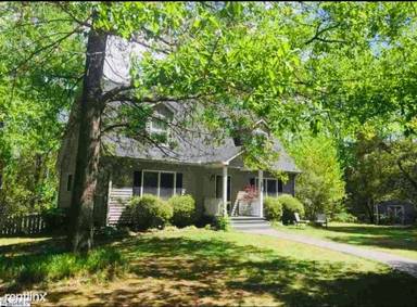 Main picture of 105 Burgess Dr