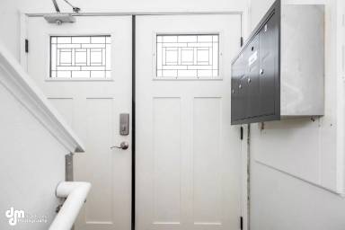 Main picture of 2116 Fairbanks St
