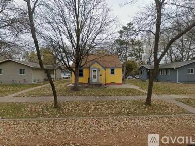 Main picture of 414 4th Ave NE