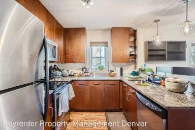 Main picture of 188 S Logan St