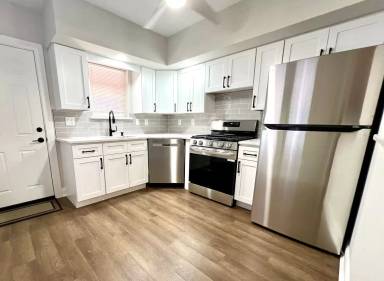 Main picture of 4840 Unruh Ave