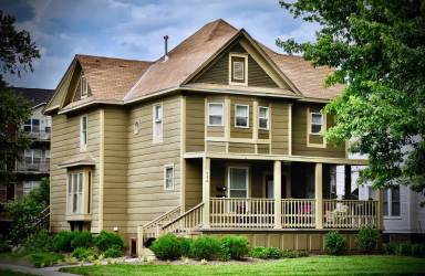Main picture of 930 Laramie St