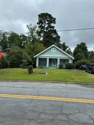 Main picture of 411 Central Ave