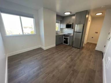 Main picture of 3275 Mission St