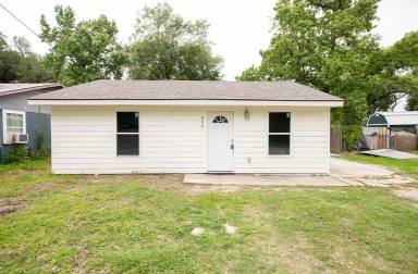 Main picture of 809 Cass St