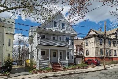 Main picture of 44 Holyoke Rd