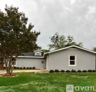 Main picture of 322 W Northgate Dr