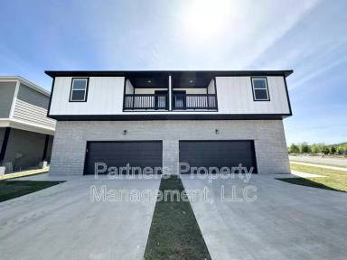Main picture of 1035 S Benchmark Ln