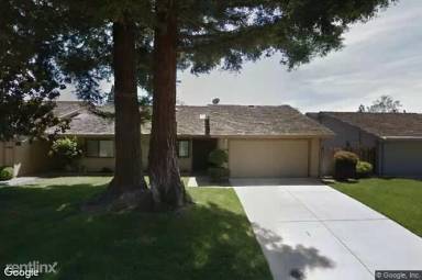 Main picture of 1200 Spruce Tree Cir