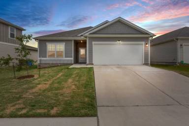 Main picture of 19104 Nathan Scott Way