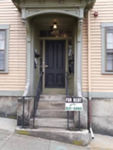 Main picture of 35 Bowen St