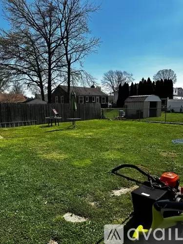 Main picture of 438 Broomall St
