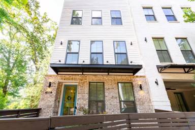 Main picture of 1865 La Dawn Ln NW