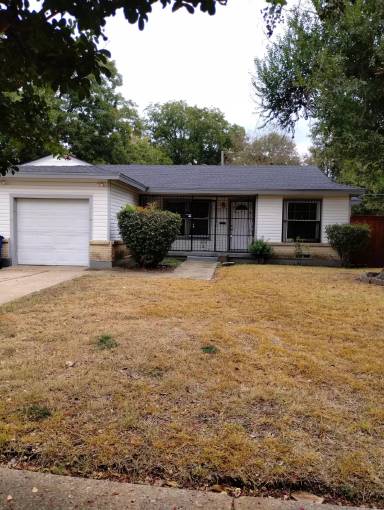 Main picture of 4816 Haas Dr