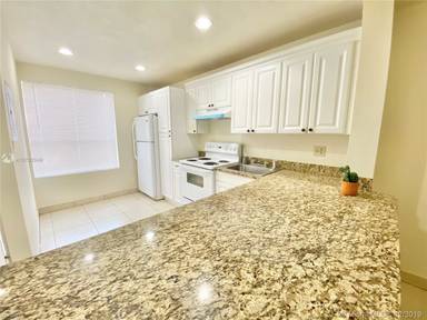 Main picture of Verano at Miramar