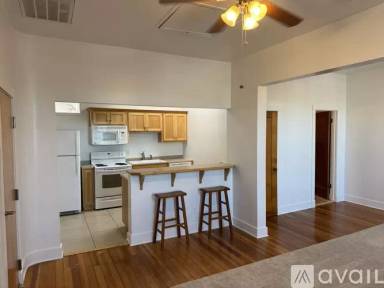 Main picture of 218 N Main St