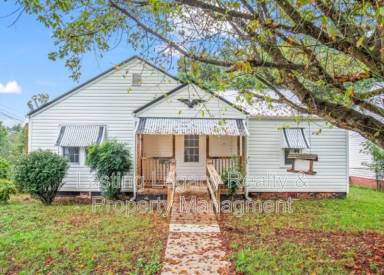 Main picture of 26 Harrington Ave