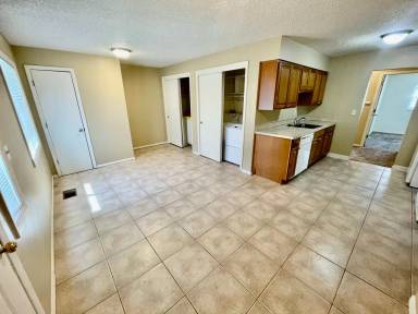 Main picture of 3143 SE 26th Ave
